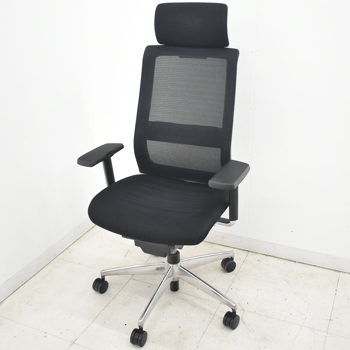 【中古】コクヨ　エアフォート　ヘッドレスト　可動肘　エアランバーサポート　ポリッシュ　ブラック　2026042301【中古オフィス家具】