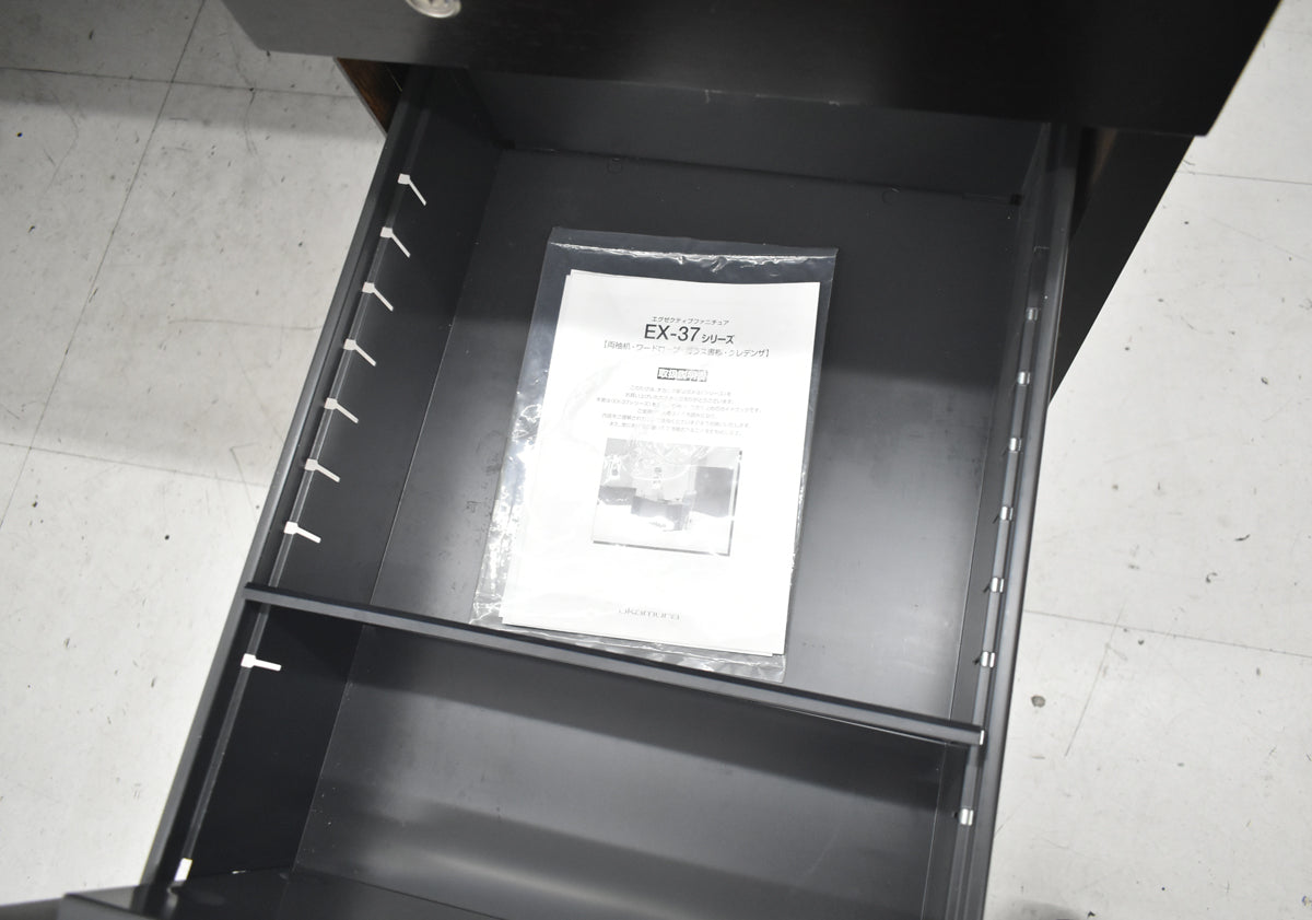 【中古】オカムラ　EX-37　役員用両袖デスク　幅1800　2026042704【中古オフィス家具】
