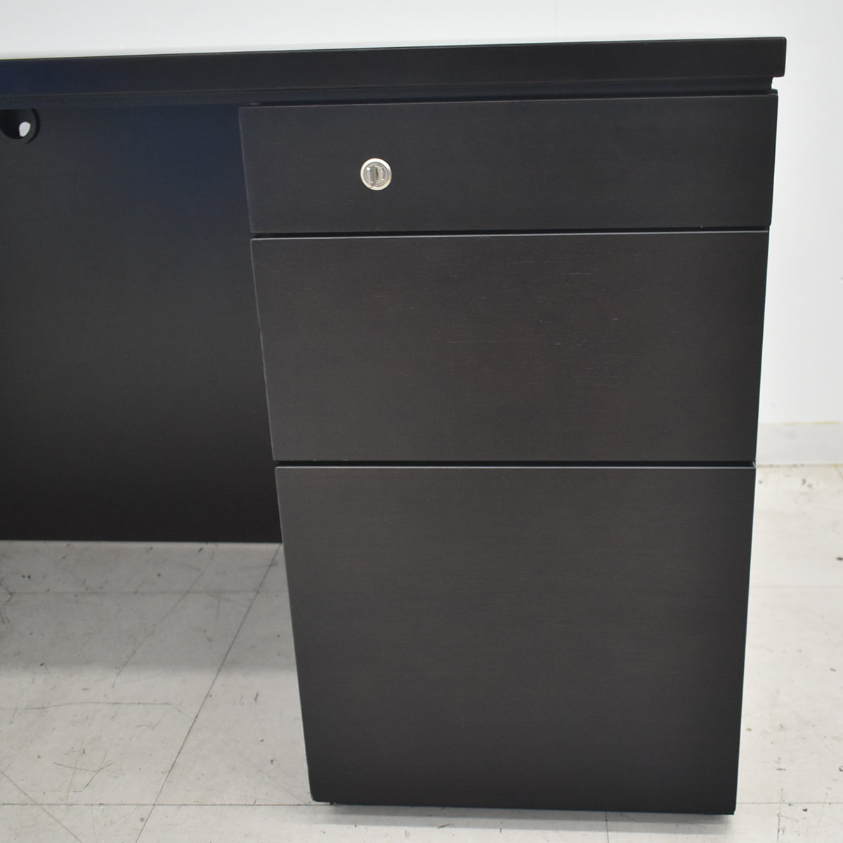 【中古】オカムラ　EX-37　役員用両袖デスク　幅1800　2026050101【中古オフィス家具】