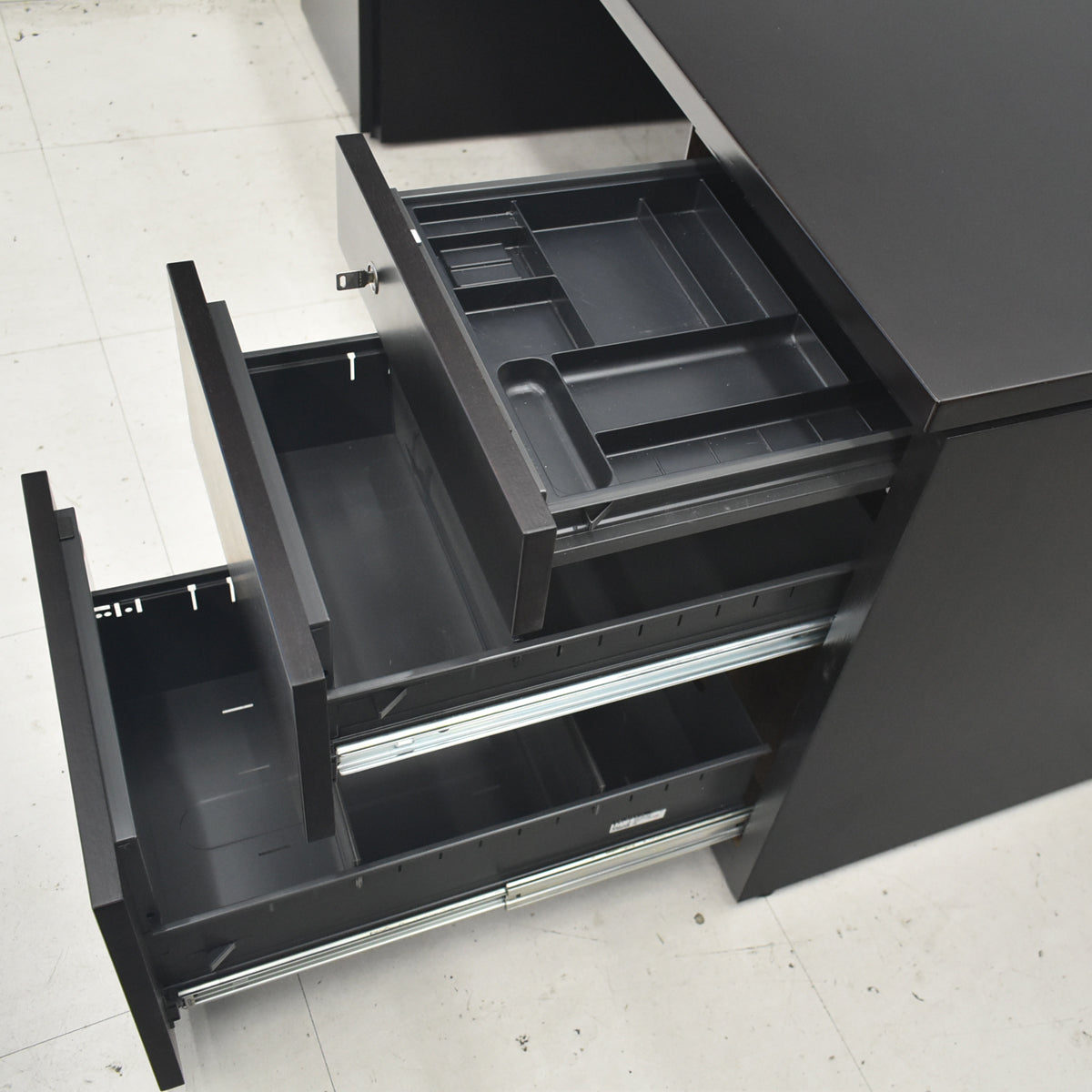 【中古】オカムラ　EX-37　役員用両袖デスク　幅1800　2026050101【中古オフィス家具】