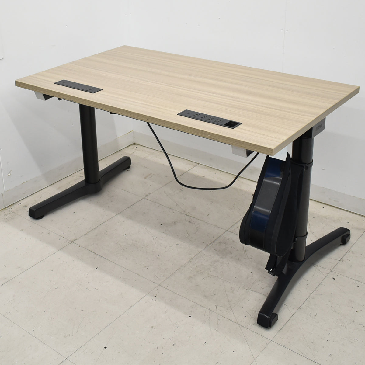 【中古】イトーキ　トイロ　電動昇降デスク　W1150　2026050901【中古オフィス家具】