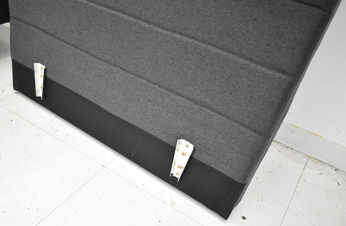 【中古】[持ち帰り限定品]ハイビス　ハイバックソファ　一人用ブースソファ　テーブル付　ダークグレー　幅920　2026051104【中古オフィス家具】
