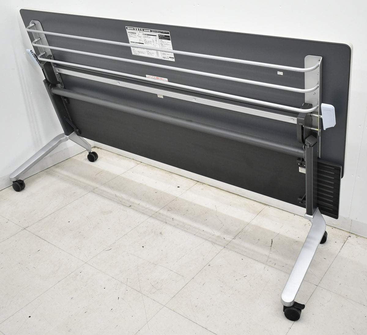 【中古】コクヨ　KT-620　フラップテーブル　幕板付　幅1800　2026051105【中古オフィス家具】