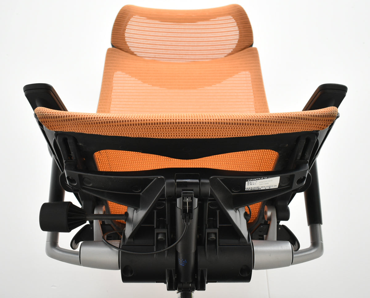 【中古】オカムラ　バロン　エクストラハイバック　可動肘　固定ヘッドレスト　シルバー脚　オレンジ　2026051302【中古オフィス家具】