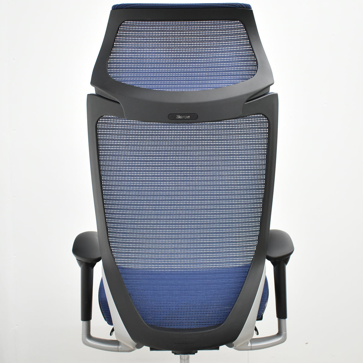 【中古】オカムラ　バロン　エクストラハイバック　可動肘　固定ヘッドレスト　シルバー脚　ミディアムブルー　2026051305【中古オフィス家具】