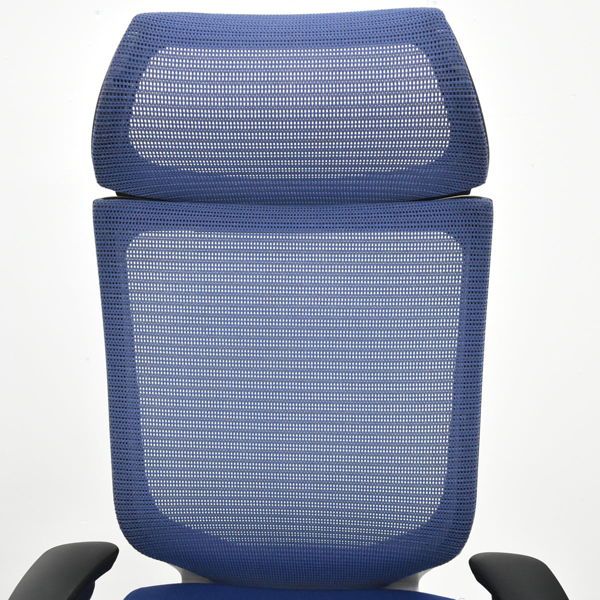 【中古】オカムラ　バロン　エクストラハイバック　可動肘　固定ヘッドレスト　シルバー脚　ミディアムブルー　2026051401【中古オフィス家具】
