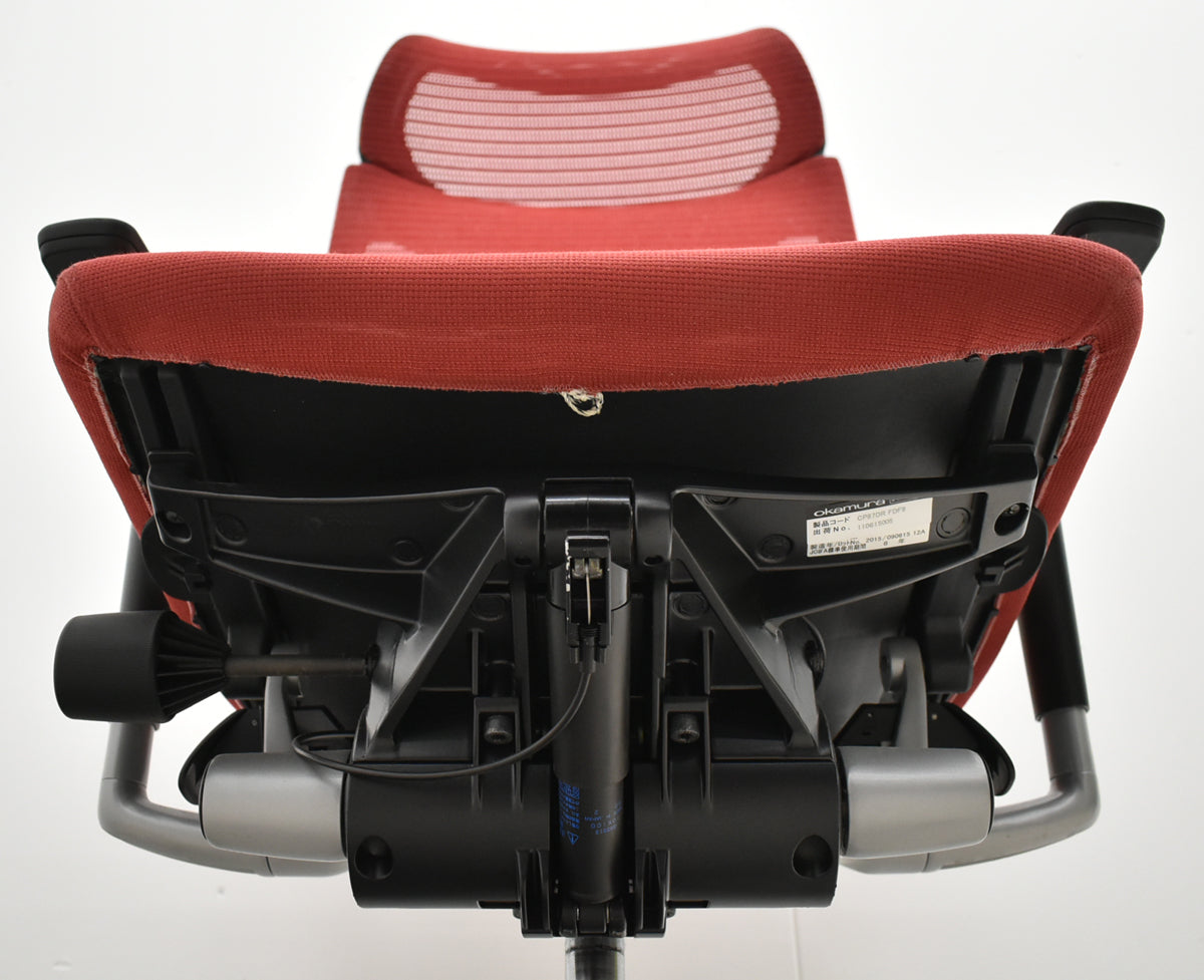 【中古】オカムラ　バロン　エクストラハイバック　可動肘　固定ヘッドレスト　シルバー脚　レッド　2026051402【中古オフィス家具】