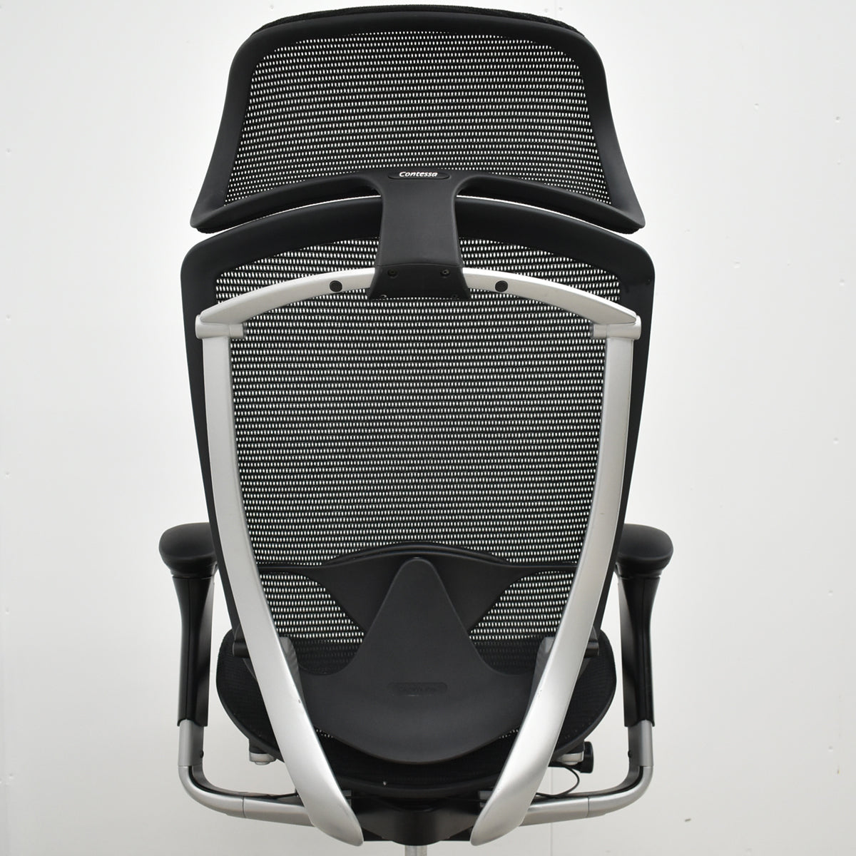 【中古】オカムラ　コンテッサ　エクストラハイバック　大型ヘッドレスト　可動肘　ランバーサポート　肘パッド新品　ブラック　2026052201【中古オフィス家具】