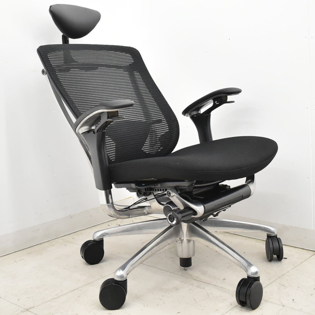 【中古】オカムラ　コンテッサ　ヘッドレスト　可動肘　ランバーサポート　肘パッド新品　ブラック　2026052301【中古オフィス家具】
