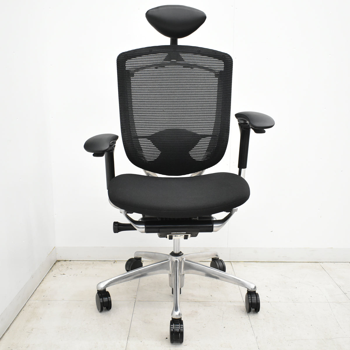 【中古】オカムラ　コンテッサ　ヘッドレスト　可動肘　ランバーサポート　肘パッド新品　ブラック　2026052301【中古オフィス家具】