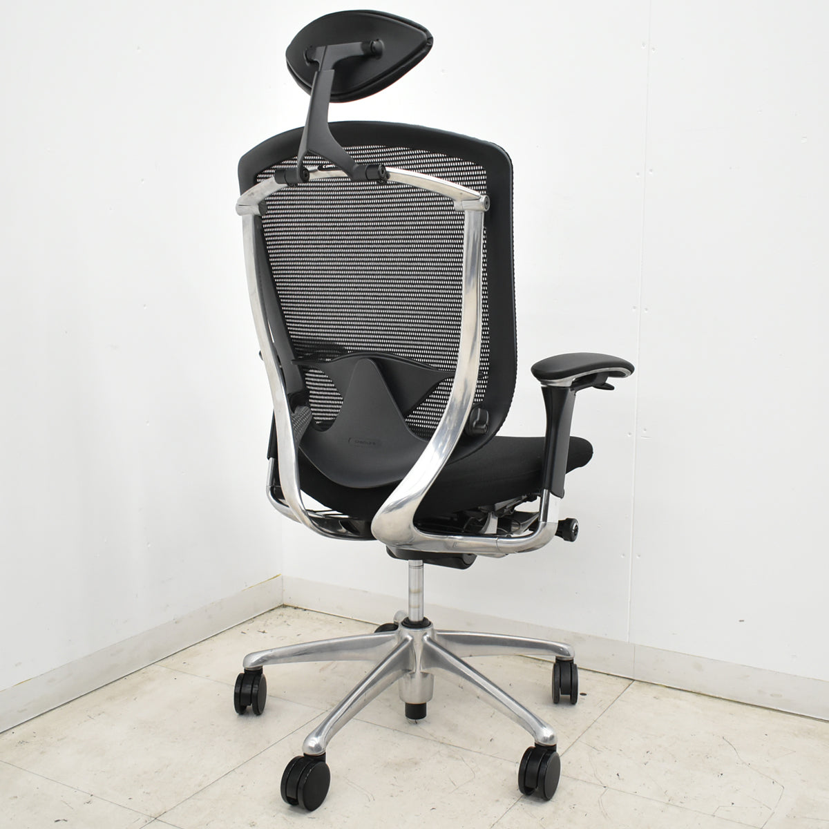 【中古】オカムラ　コンテッサ　ヘッドレスト　可動肘　ランバーサポート　肘パッド新品　ブラック　2026052301【中古オフィス家具】