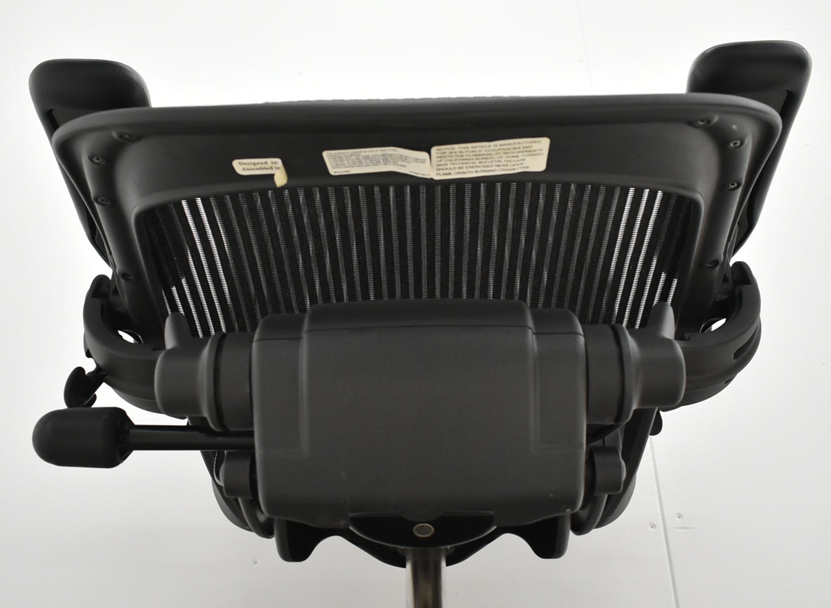 【中古】ハーマンミラー　アーロンチェア　Bサイズ　可動肘付　ランバーサポート　肘レバータイプ　ブラック　2026052303【中古オフィス家具】