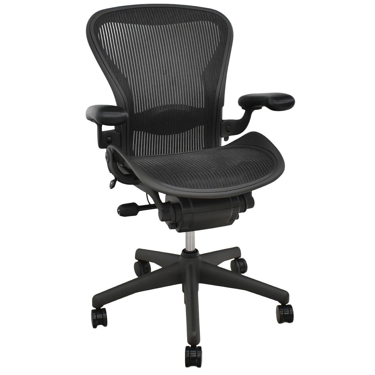【中古】ハーマンミラー　アーロンチェア　Bサイズ　可動肘付　ランバーサポート　肘レバータイプ　ガスシリンダー新品　ブラック　2026052304【中古オフィス家具】