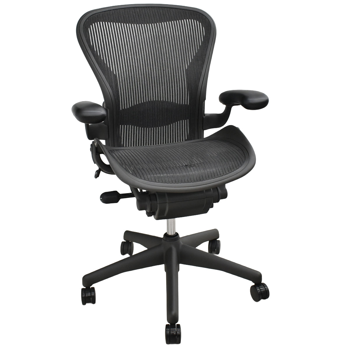 【中古】ハーマンミラー　アーロンチェア　スタンダード　Ｂサイズ　ランバーサポート　ガスシリンダー新品　ブラック　2026052505【中古オフィス家具】