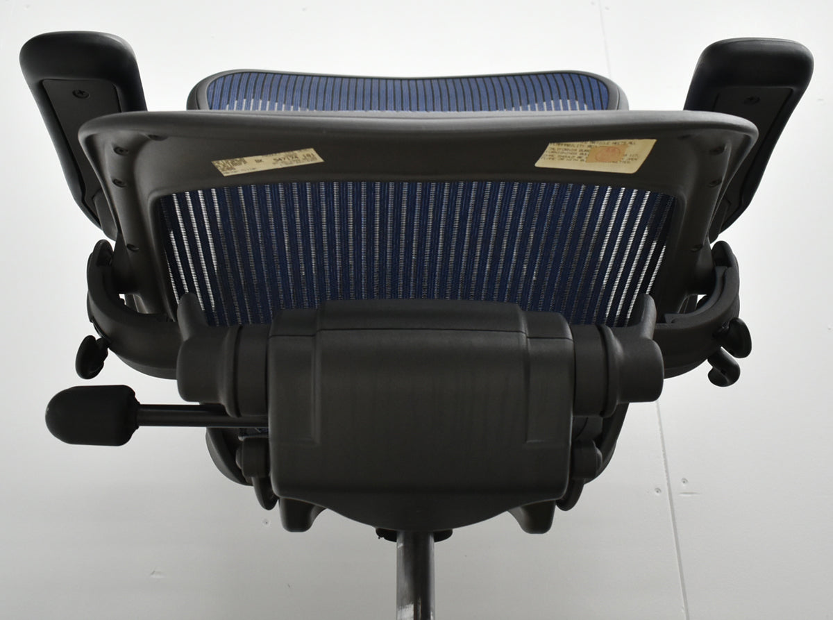 【中古】ハーマンミラー　アーロンチェア　Bサイズ　フル装備　ランバーサポート　ネイビー　2026052706【中古オフィス家具】