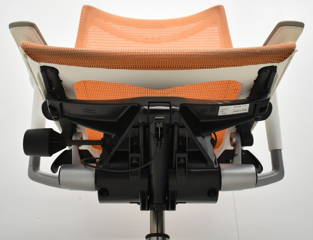 【中古】オカムラ　バロン　ローバック　可動肘　シルバー脚　オレンジ　2026060104【中古オフィス家具】