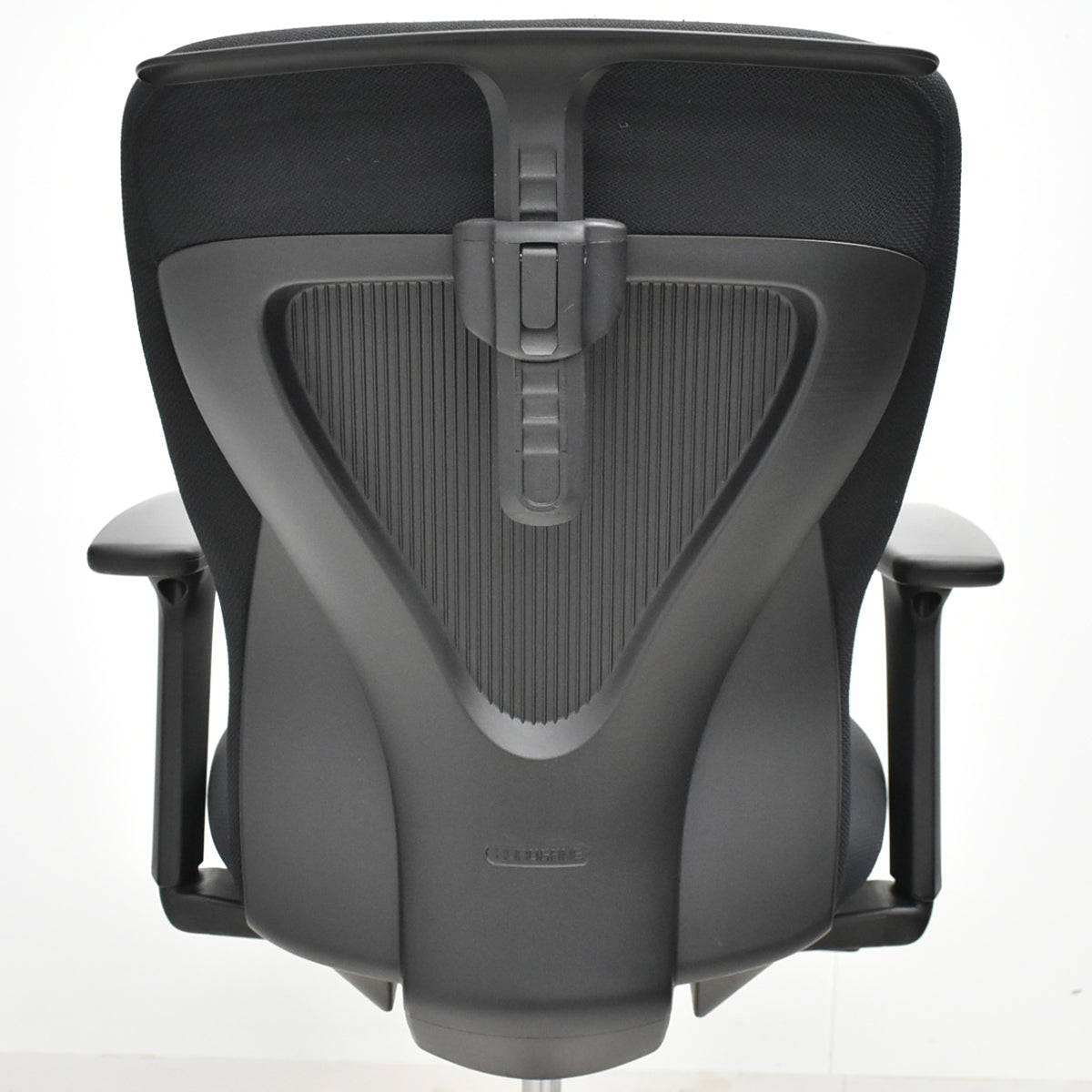 【中古】くろがね工作所　トライフィット　ハイバック　可動肘　ブラック　2026060201【中古オフィス家具】