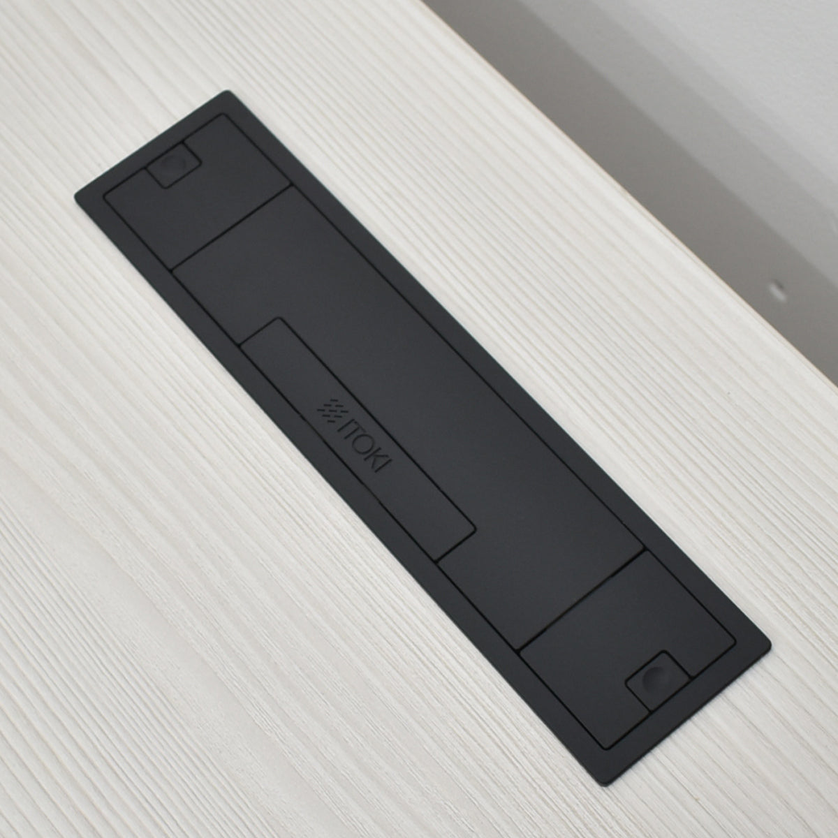 【中古】イトーキ　トイロ　電動昇降会議デスク　コントロールボタンタイプ　幅1600　2026060604【中古オフィス家具】