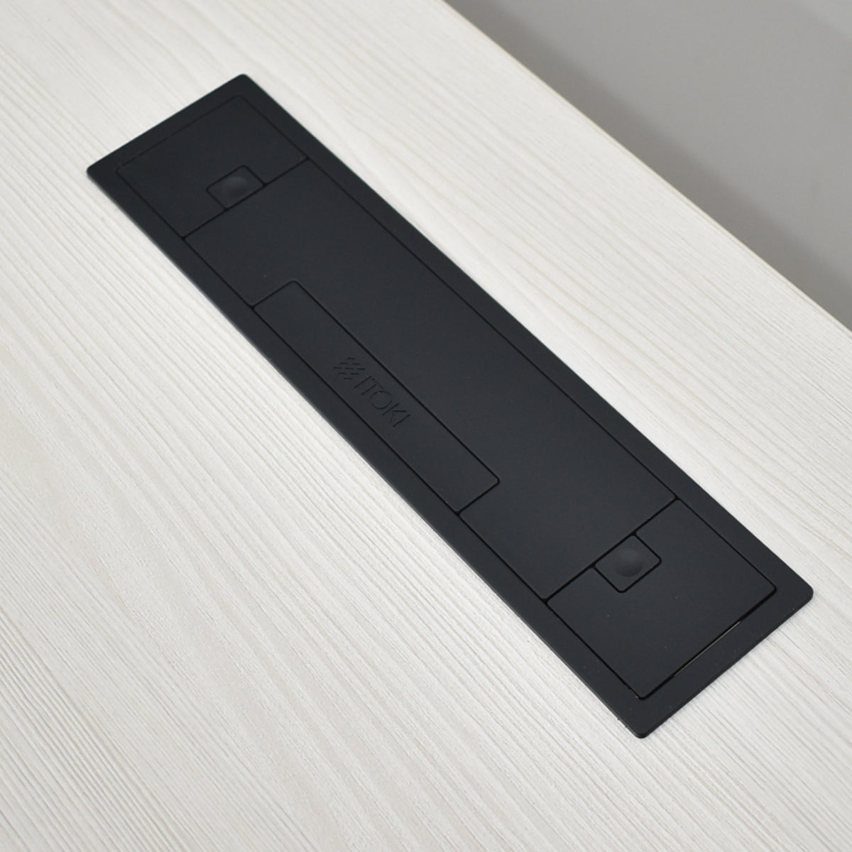 【中古】イトーキ　トイロ　電動昇降会議デスク　コントロールボタンタイプ　幅1600　2026060605【中古オフィス家具】