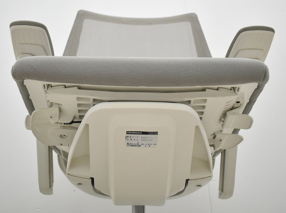 【中古】オカムラ　フィノラ　ハイバック　可動肘（４Ｄ）ランバーサポート　ホワイトフレーム　ポリッシュ　2021年製　ライトグレー　2026061105【中古オフィス家具】