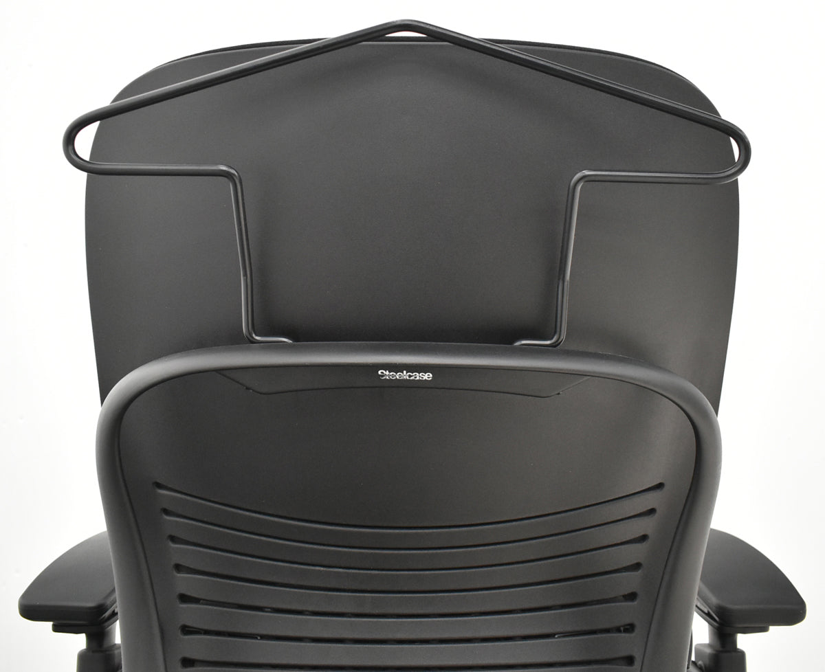 【中古】スチールケース　リープＶ２　APモデル　可動肘（新型肘パッド）ランバーサポート　ハンガー　ブラック　2026061106【中古オフィス家具】