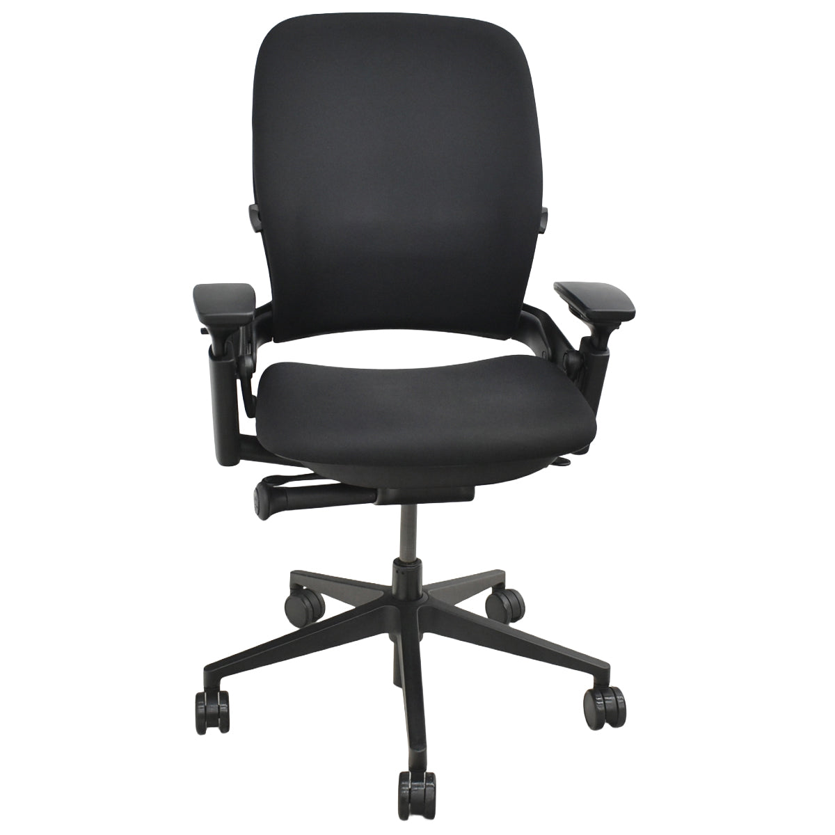 【中古】スチールケース　リープＶ２　APモデル　可動肘（新型肘パッド）ランバーサポート　ハンガー　ブラック　2026061202【中古オフィス家具】