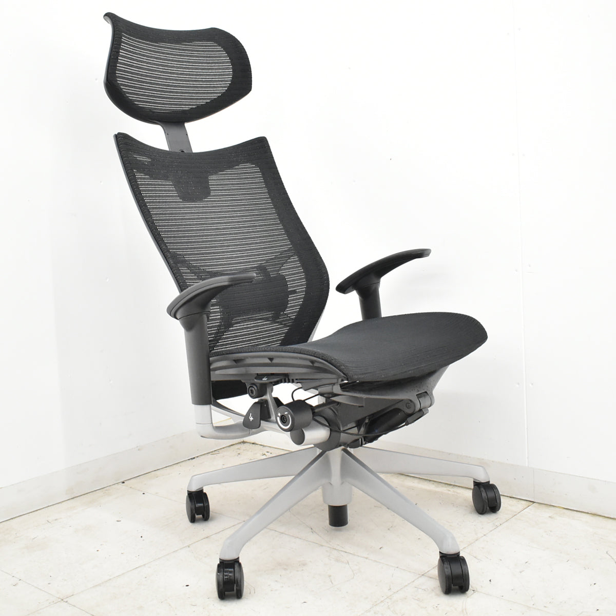 【中古】オカムラ　バロン　エクストラハイバック　可動肘　可動ヘッドレスト　ランバーサポート　ブラック　2026062303【中古オフィス家具】