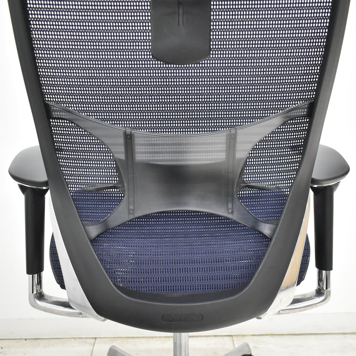 【中古】オカムラ　バロン　エクストラハイバック　可動肘　可動ヘッドレスト　ランバーサポート　ハンガー　ポリッシュ　昇降ガス交換済　ダークブルー　2026062304【中古オフィス家具】