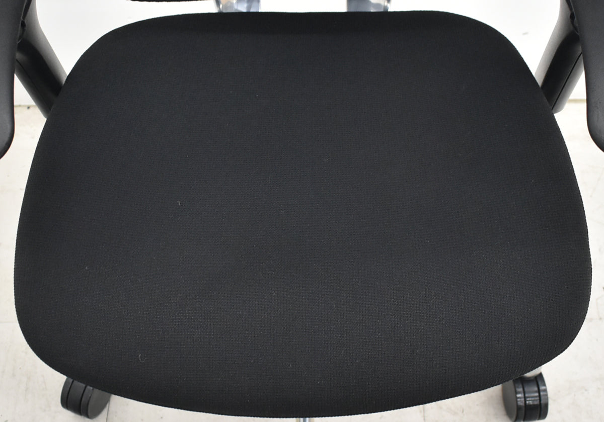 【中古】オカムラ　コンテッサ　ヘッドレスト　可動肘　ランバーサポート　ポリッシュ　ブラック　2026062502【中古オフィス家具】