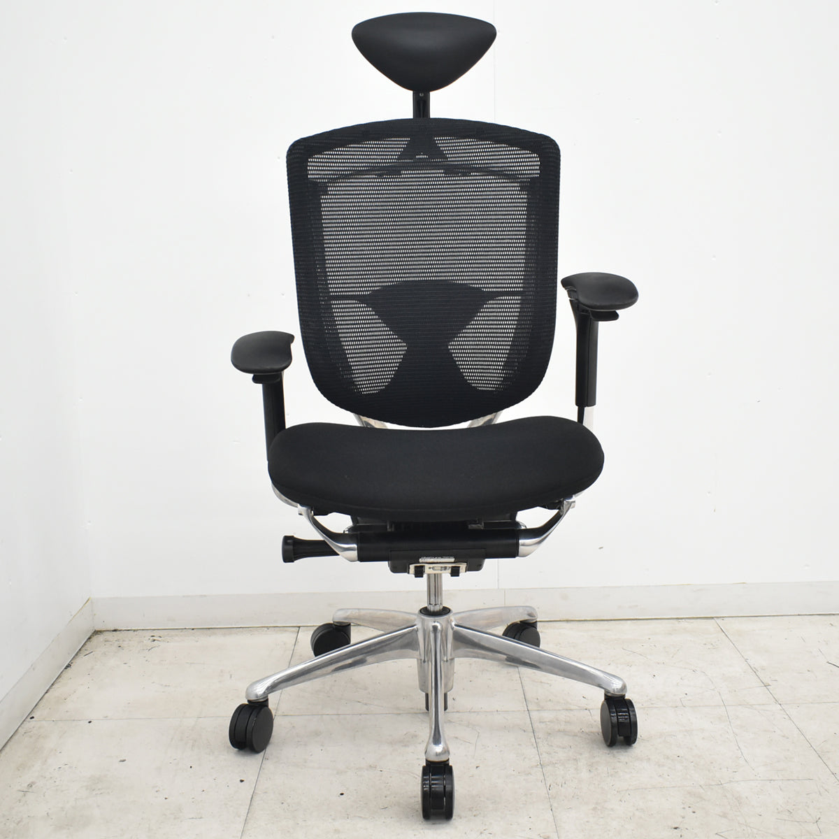 【中古】オカムラ　コンテッサ　ヘッドレスト　可動肘　ランバーサポート　ポリッシュ　ブラック　2026062502【中古オフィス家具】
