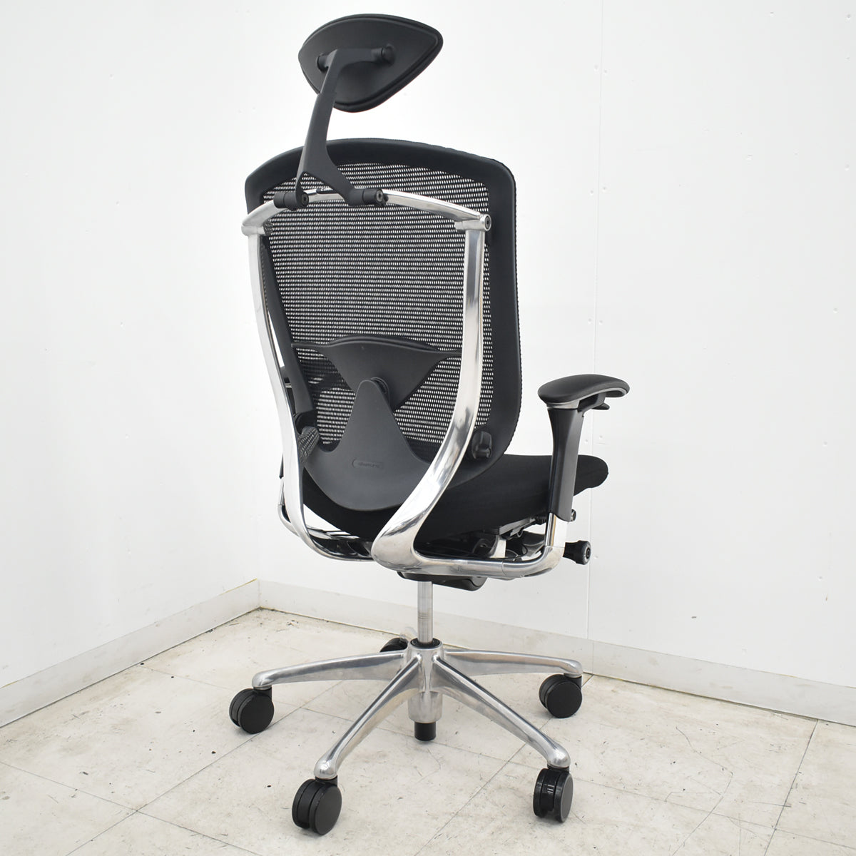 【中古】オカムラ　コンテッサ　ヘッドレスト　可動肘　ランバーサポート　ポリッシュ　ブラック　2026062502【中古オフィス家具】