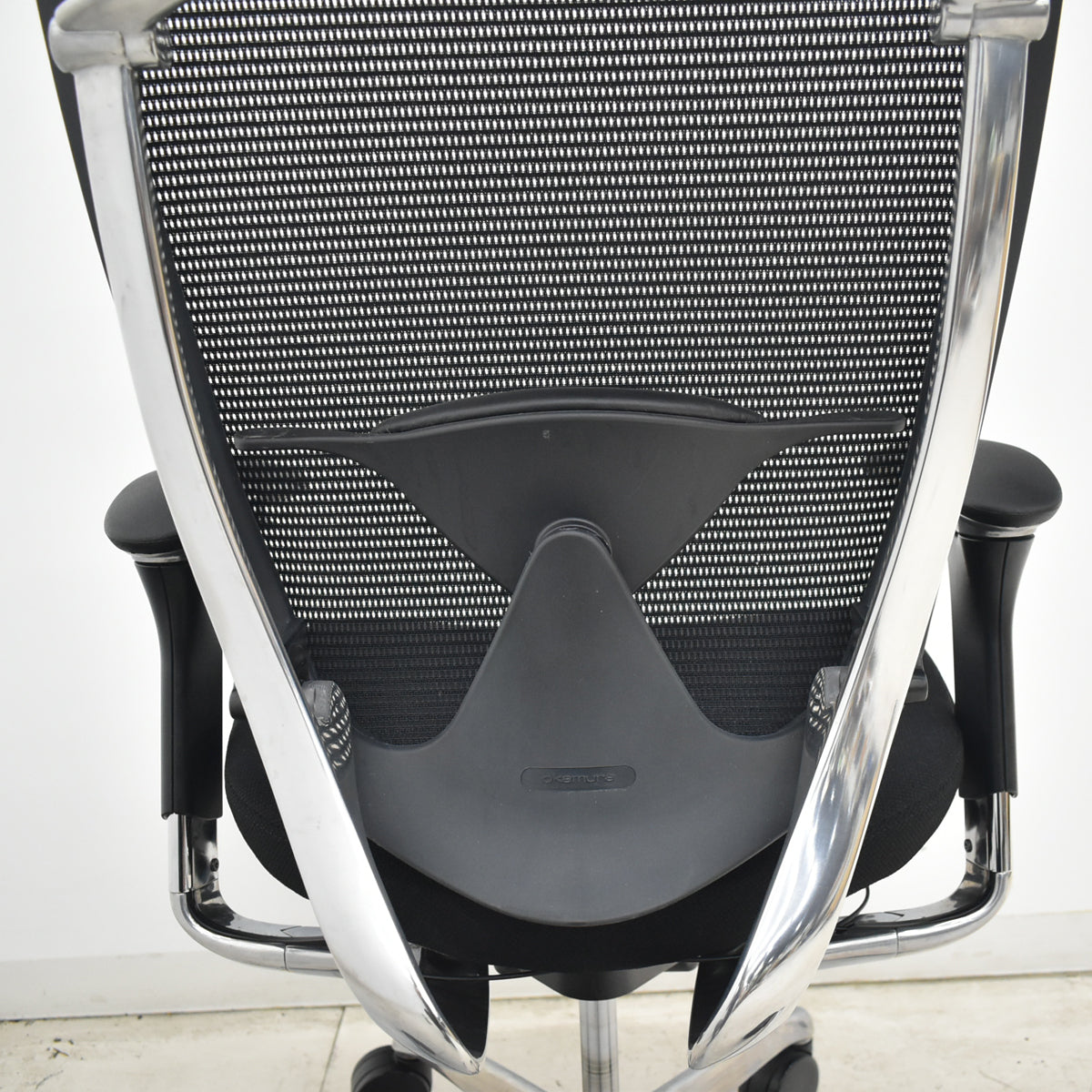 【中古】オカムラ　コンテッサ　ヘッドレスト　可動肘　ランバーサポート　ポリッシュ　ブラック　2026062502【中古オフィス家具】