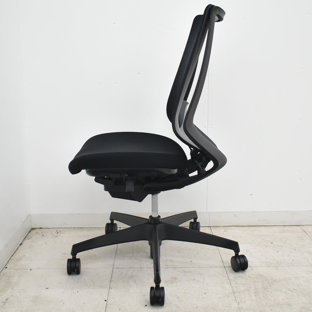 【中古】コクヨ　デュオラ　ランバーサポート　ブラック　肘なし　2019年製　2026062903【中古オフィス家具】