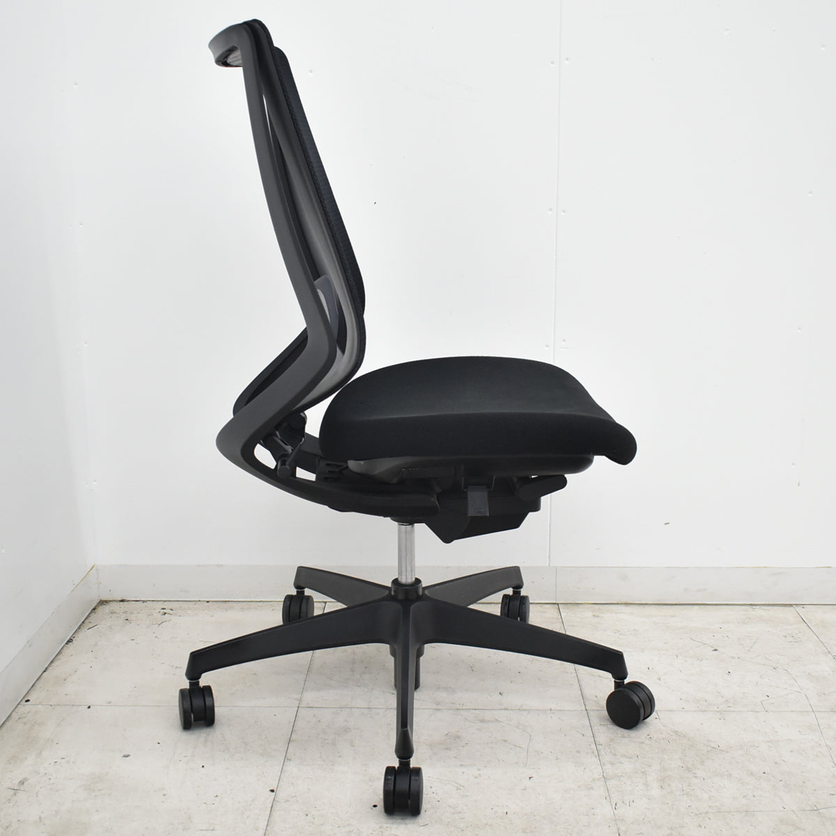 【中古】コクヨ　デュオラ　ランバーサポート　ブラック　肘なし　2019年製　2026062903【中古オフィス家具】