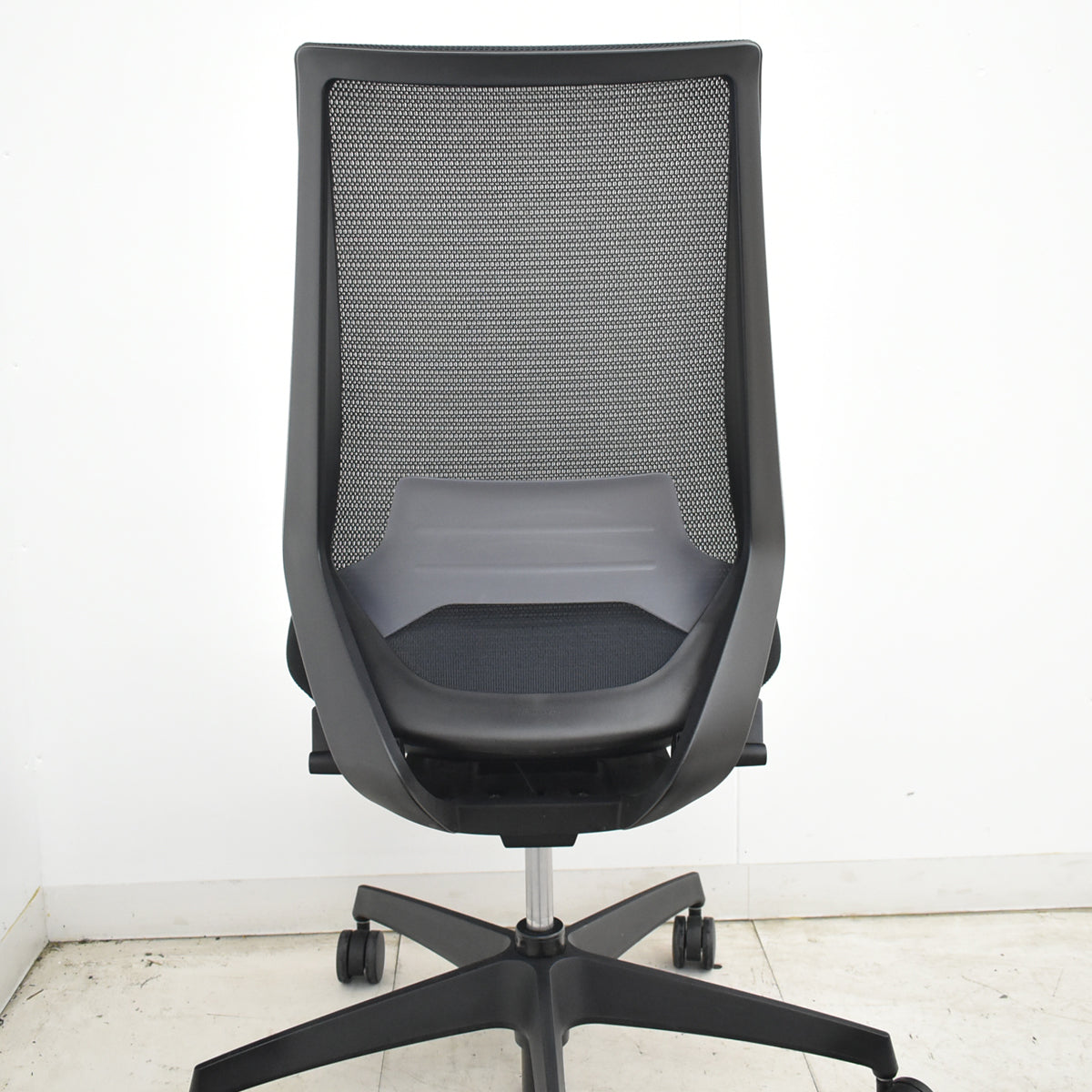 【中古】コクヨ　デュオラ　ランバーサポート　ブラック　肘なし　2019年製　2026062903【中古オフィス家具】