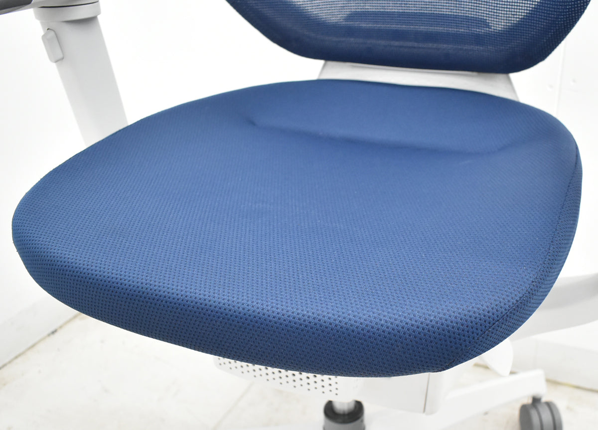 【中古】コクヨ　イング　可動肘　バーチカルタイプ　2021年製　ネイビー　2026063001【中古オフィス家具】