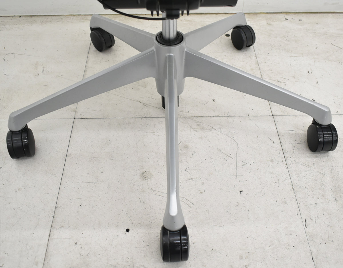【中古】オカムラ　バロン　エクストラハイバック　可動肘　固定ヘッドレスト　ライムグリーン　2026070602【中古オフィス家具】
