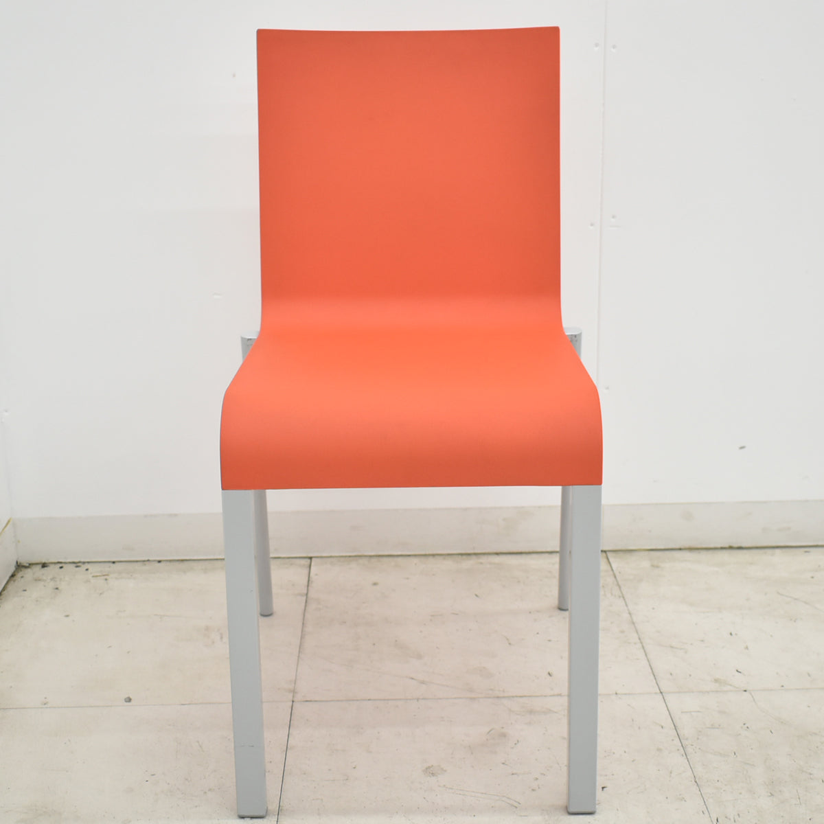 【中古】ヴィトラ vitra.　.03　ゼロスリー　スタッキングチェア　オレンジ　2026070702【中古オフィス家具】