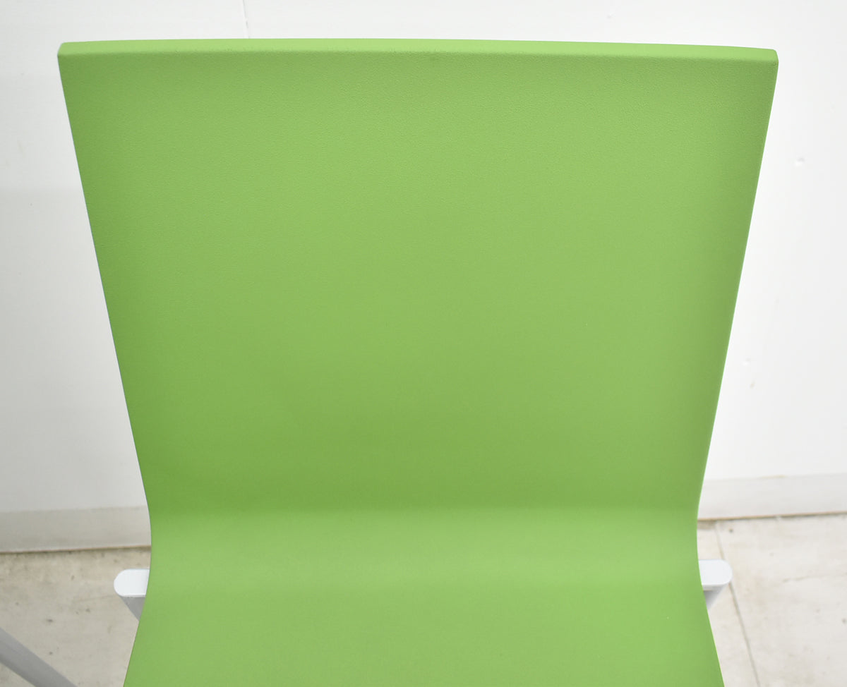 【中古】ヴィトラ vitra.　.03　ゼロスリー　スタッキングチェア　２脚セット　グリーン　2026070703【中古オフィス家具】