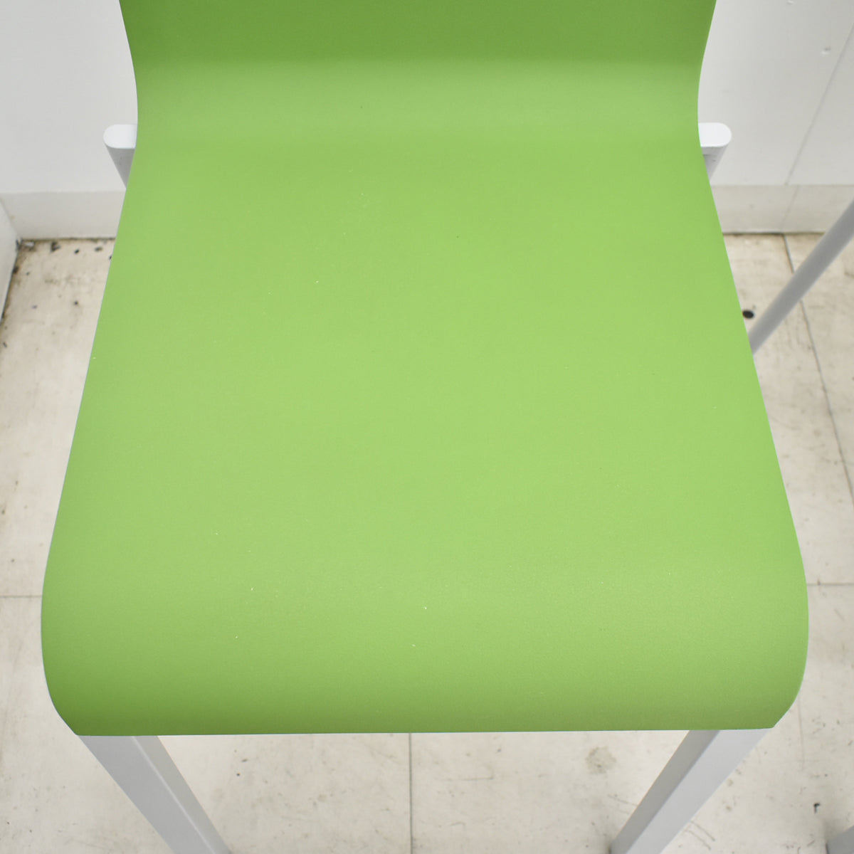 【中古】ヴィトラ vitra.　.03　ゼロスリー　スタッキングチェア　２脚セット　グリーン　2026070703【中古オフィス家具】