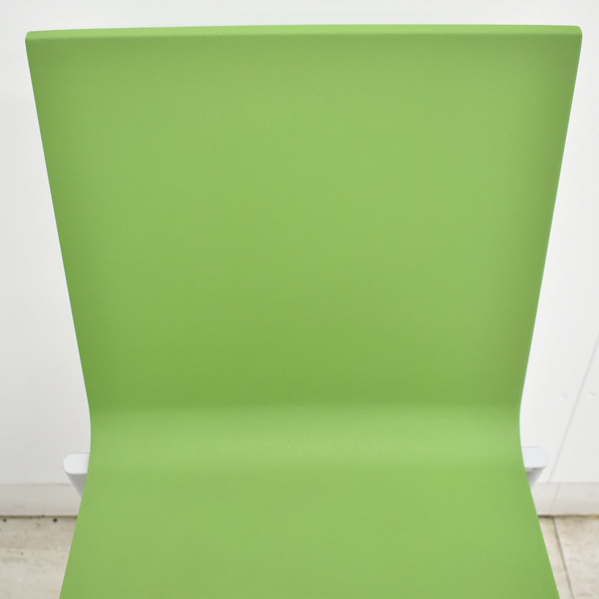 【中古】ヴィトラ vitra.　.03　ゼロスリー　スタッキングチェア　グリーン　2026070704【中古オフィス家具】