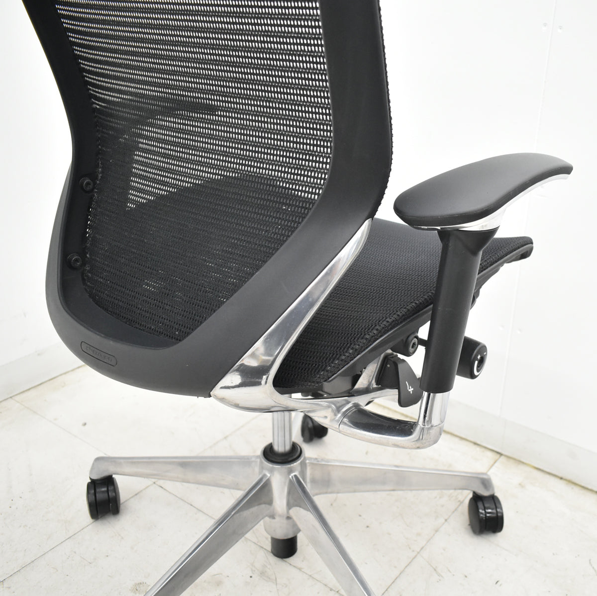 【中古】オカムラ　バロン　可動肘　ハイバック　ポリッシュ　ブラック　2026070802【中古オフィス家具】