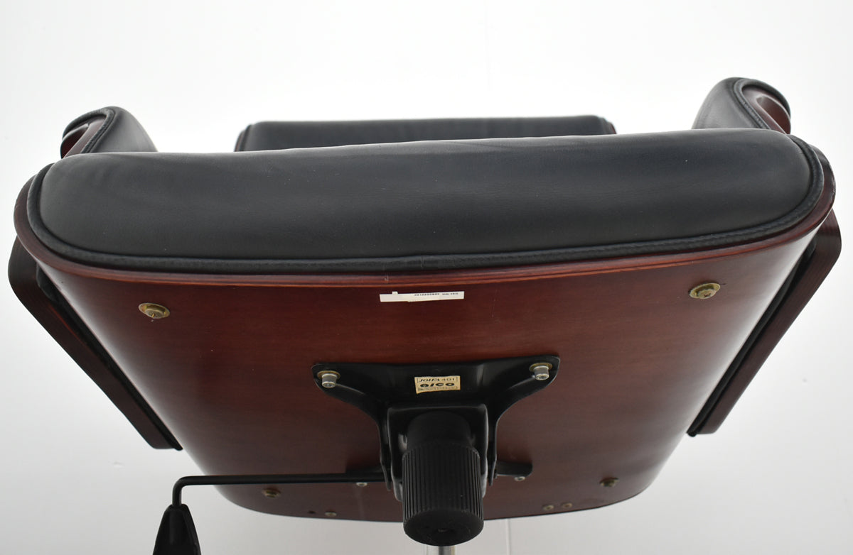 【中古】[難有]AICO　エグゼクティブチェア　役員用チェア　本革張り　背面プライウッド　ブラック　2026070903【中古オフィス家具】
