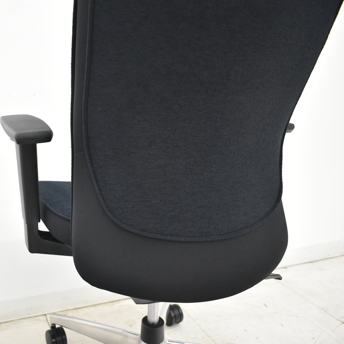 【中古】コクヨ　プント　ヘッドレスト付　可動肘　エアランバーサポート　ポリッシュ　2019年製　ブラック　2026071402【中古オフィス家具】