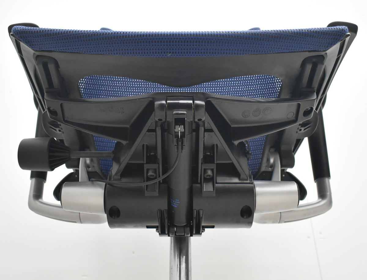 【中古】オカムラ　バロン　ローバック　可動肘　シルバー脚　昇降ガス新品　ミディアムブルー　2026072201【中古オフィス家具】