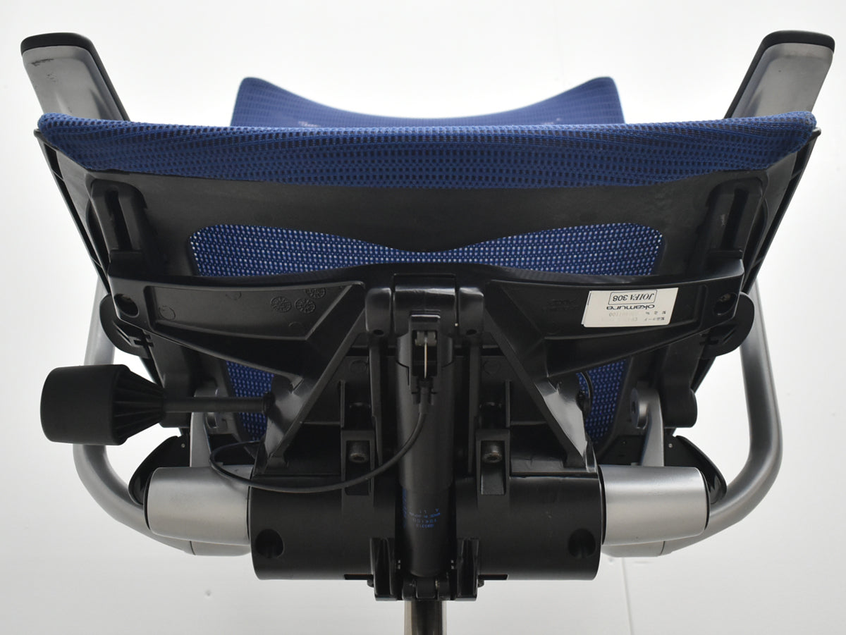 【中古】オカムラ　バロン　ローバック　固定肘　シルバー脚　ミディアムブルー　2026072204【中古オフィス家具】