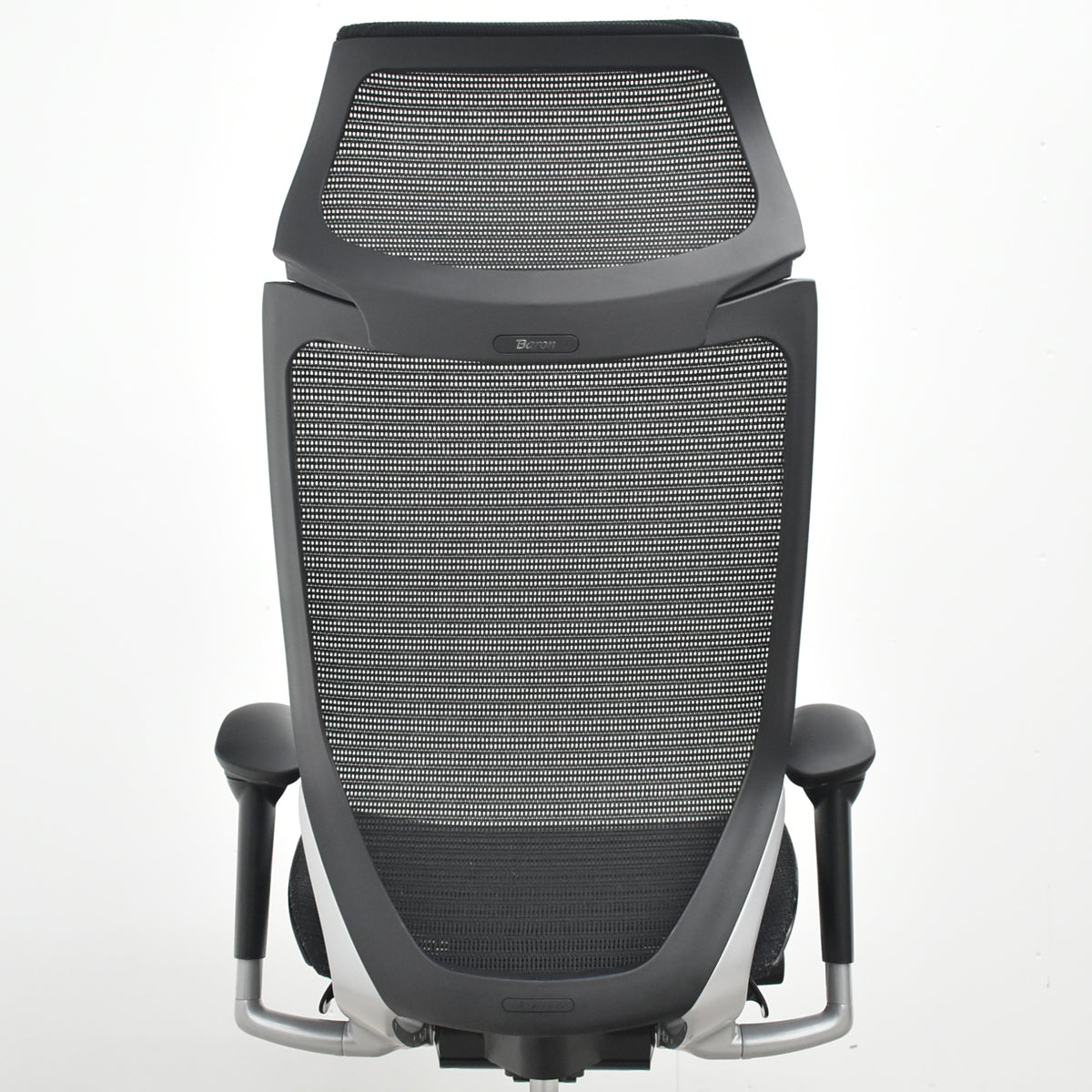 【中古】オカムラ　バロン　エクストラハイバック　可動肘　固定ヘッドレスト　シルバー脚　ブラック　2026072205【中古オフィス家具】