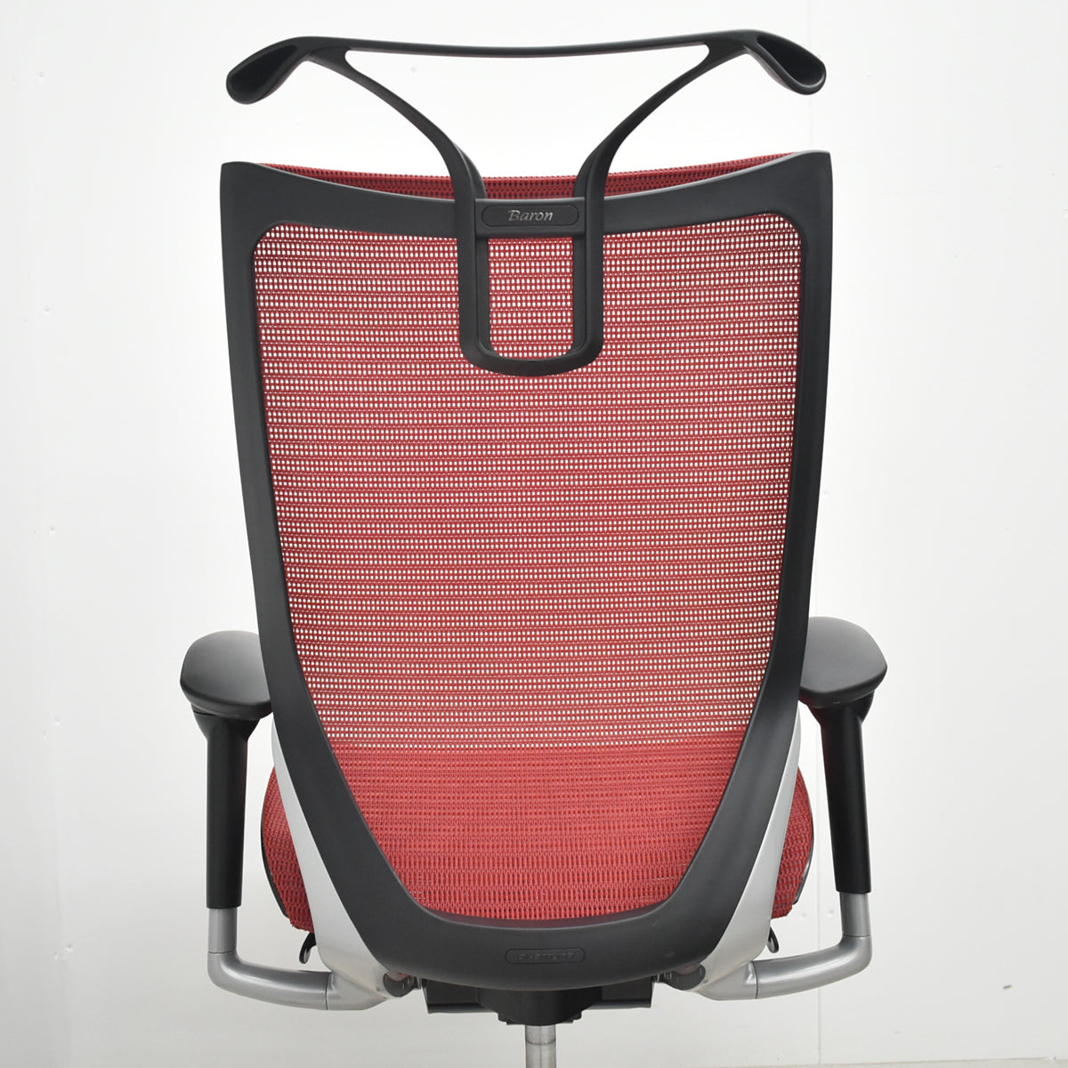 【中古】オカムラ　バロン　ハイバック　可動肘　ハンガー　シルバー脚　レッド 　2026072206【中古オフィス家具】