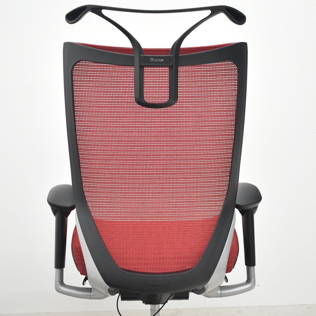 【中古】[難有]オカムラ　バロン　ハイバック　可動肘　ハンガー　シルバー脚　レッド 　2026072207【中古オフィス家具】