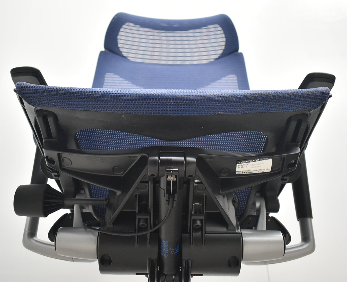 【中古】オカムラ　バロン　エクストラハイバック　可動肘　固定ヘッドレスト　シルバー脚　ミディアムブルー　2026072301【中古オフィス家具】
